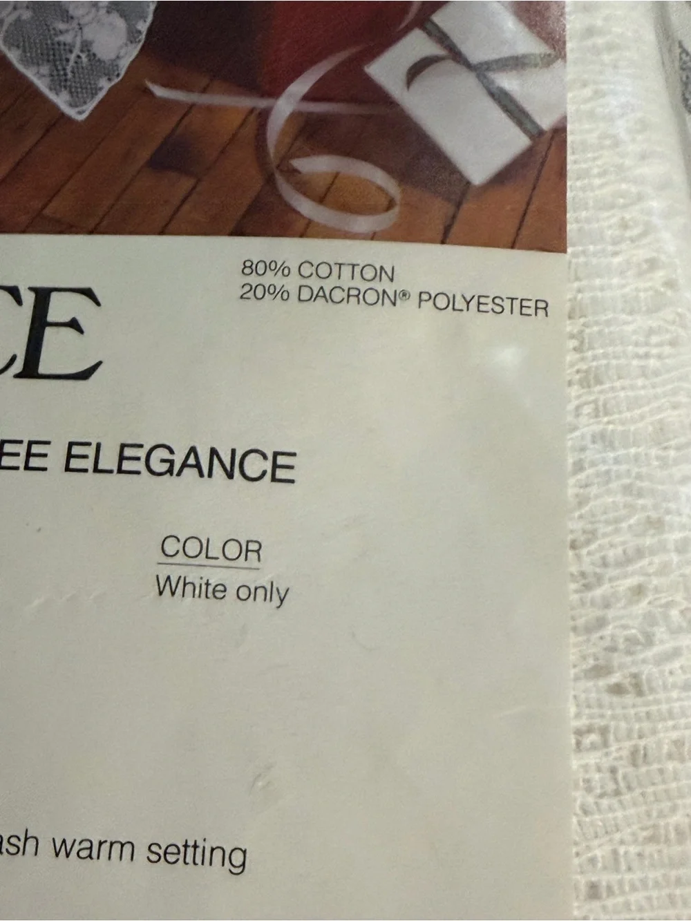 🆕NOS Quaker Lace Co vintage Yuletide Fantasy cotton blend tablecloth 102”x60”
